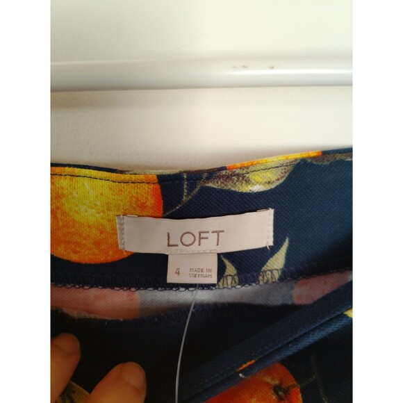 Loft women's Denim mini Skirt Orange Print size 4 navy fruit print preppy fun - Picture 5 of 8